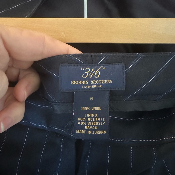 Like New: Women’s Brooks Brothers Dark Navy Pinstriped Jacket - Picture 2 of 6